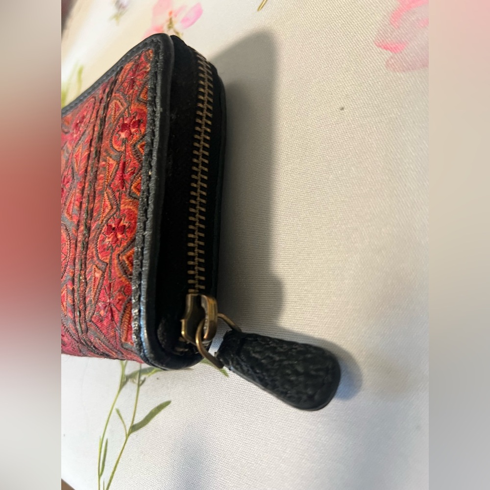Elegant Red Patterned Ritu Kumar Wallet EUC - Picture 3 of 5